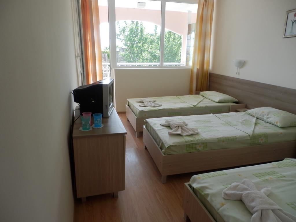 Olimpia Supersnab Hotel Baltjik Rum bild