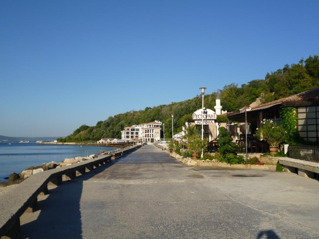 Olimpia Supersnab Hotel Baltjik Exteriör bild